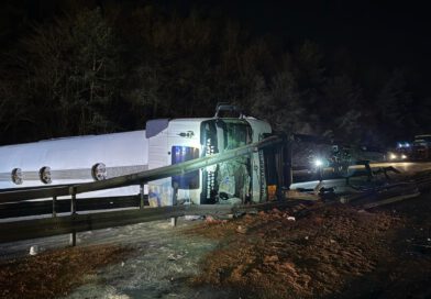 Gefahrgut-Großeinsatz auf der A6: Tanklastzug bei Lichtenau umgekippt