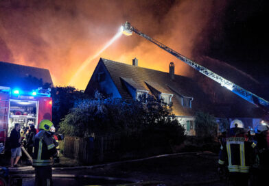 Großeinsatz der Feuerwehren nach Stallbrand in bei Wilburgstetten
