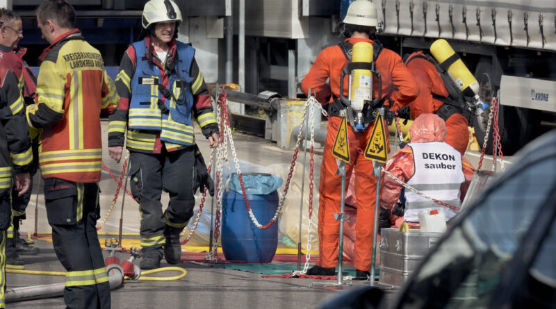 Chemikalienaustritt bei Unternehmen nahe Dinkelsbühl – eine Person verletzt